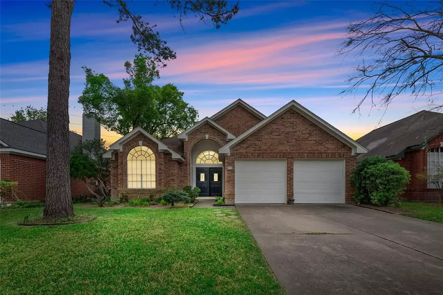 15954 Oak Mountain DR, Houston, TX 77095