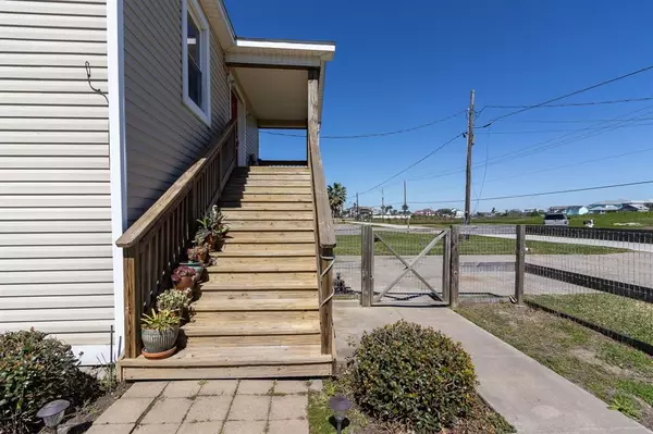 Galveston, TX 77554,2027 103rd ST