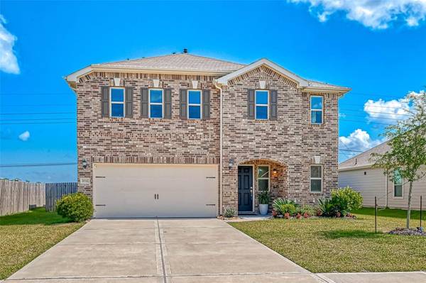 1032 Valley Crest LN, La Marque, TX 77568