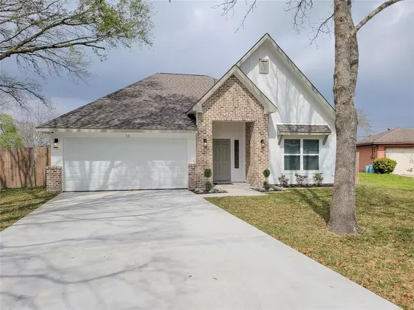 13 Clover Bend ST, La Marque, TX 77568