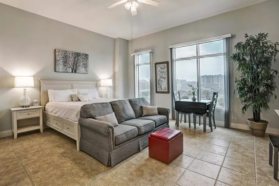 500 Seawall #6, Galveston, TX 77550