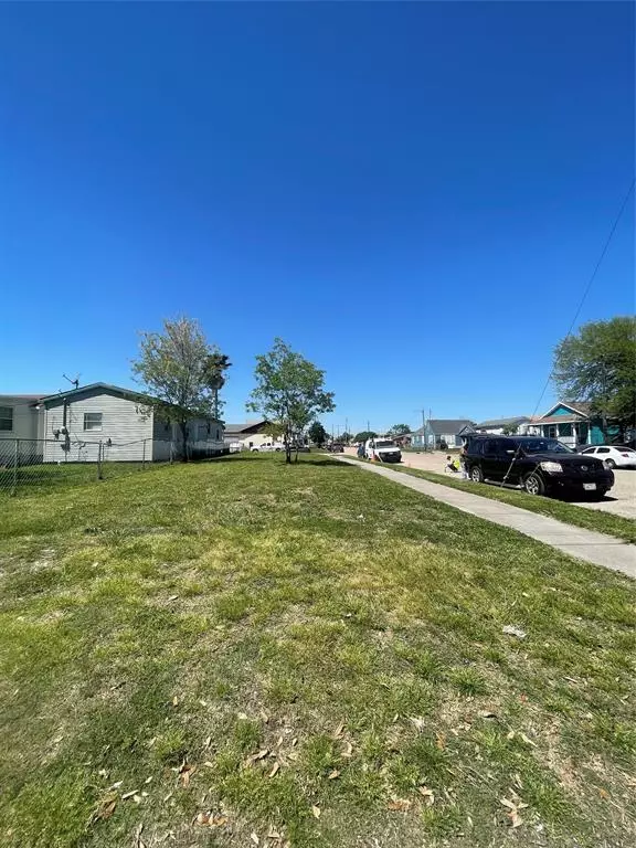 Galveston, TX 77551,5601 Avenue L