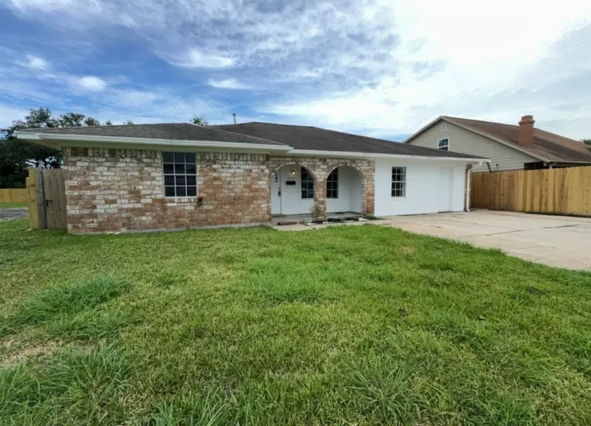 804 Kolb RD, Pasadena, TX 77502