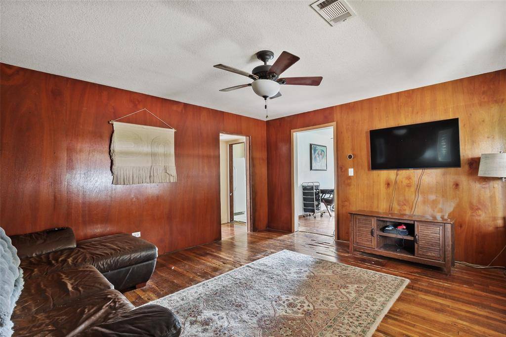 La Marque, TX 77568,700 Ross ST