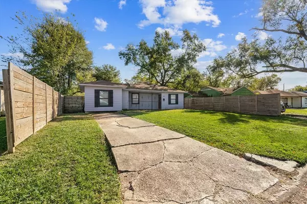 5107 Dickens RD, Houston, TX 77021