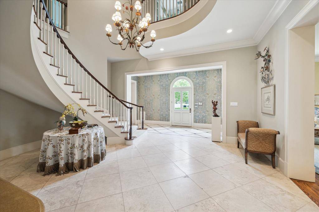Houston, TX 77019,3834 Inwood DR