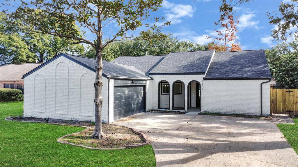 8306 Ivan Reid DR, Houston, TX 77040