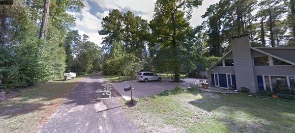 503 Lakeshore Point DR, Livingston, TX 77351