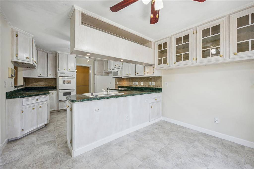 Houston, TX 77079,14732 Perthshire RD #B