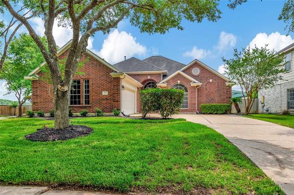 4418 Timber Hill DR, Sugar Land, TX 77479