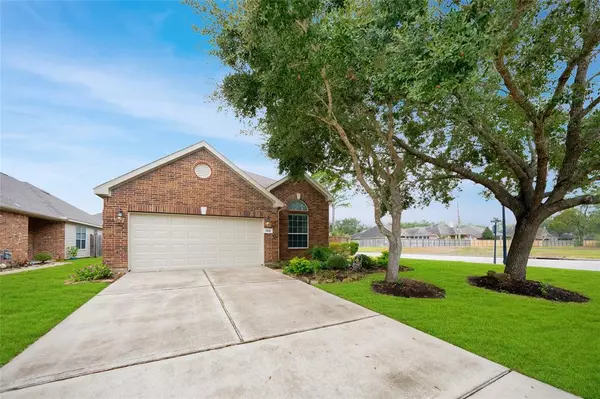 1601 Berlino DR, Pearland, TX 77581