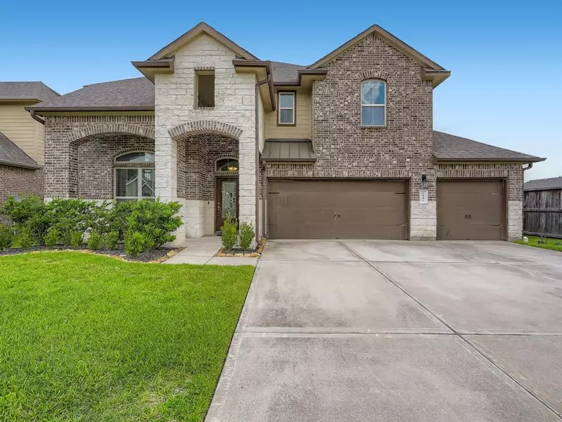 2802 Merlin LN, Pearland, TX 77581