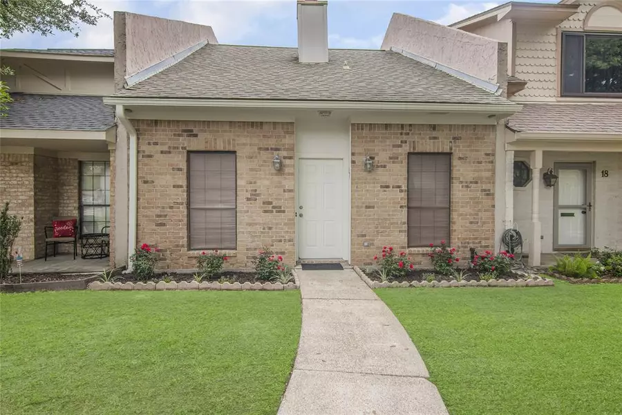 17 Wellington PARK #17, Baytown, TX 77520