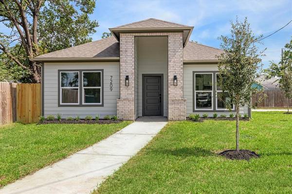 7209 Sherman ST, Houston, TX 77011