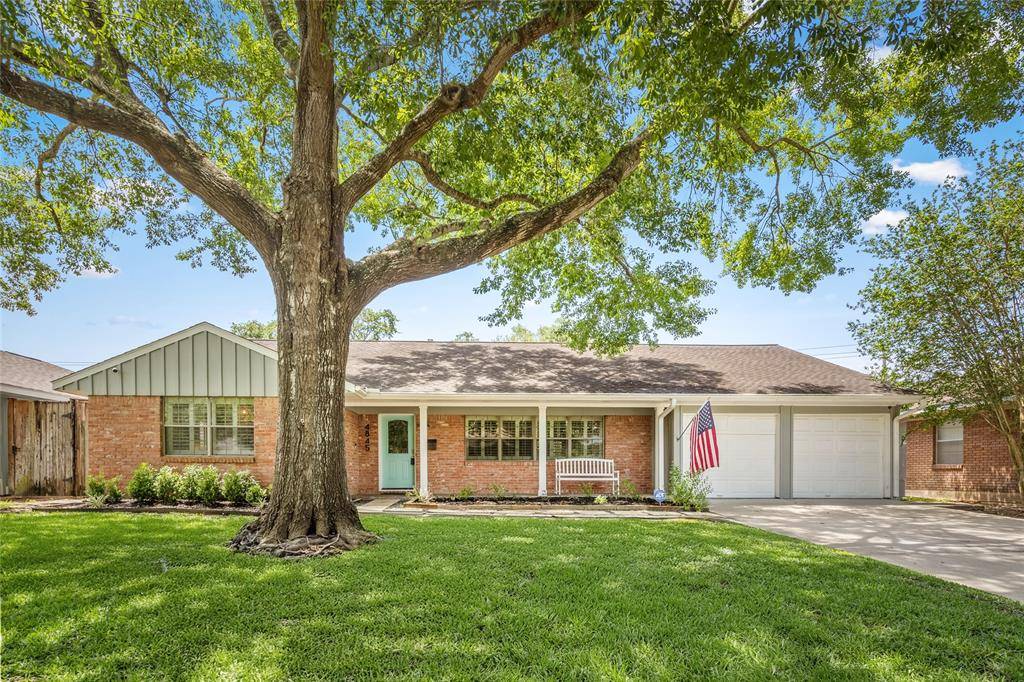 4845 Briarbend DR, Houston, TX 77035