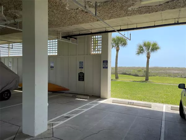 Galveston, TX 77554,4221 Grassy Pointe DR #302