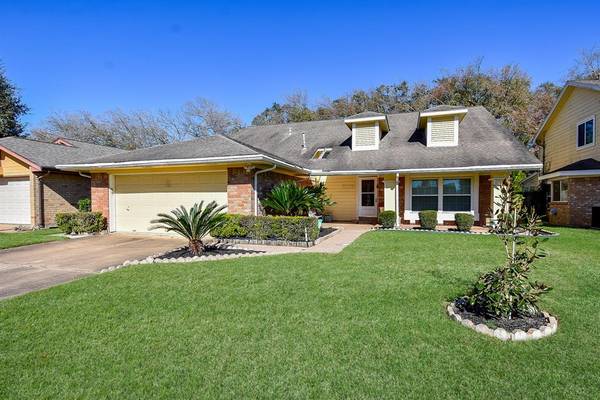 3115 The Highlands DR, Sugar Land, TX 77478