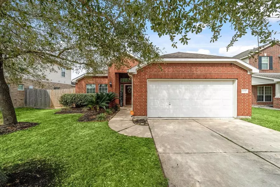 6305 Larrycrest DR, Pearland, TX 77584