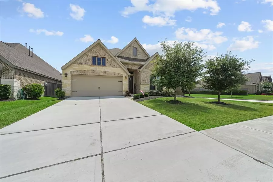 3227 Skylark Valley TRCE, Houston, TX 77365