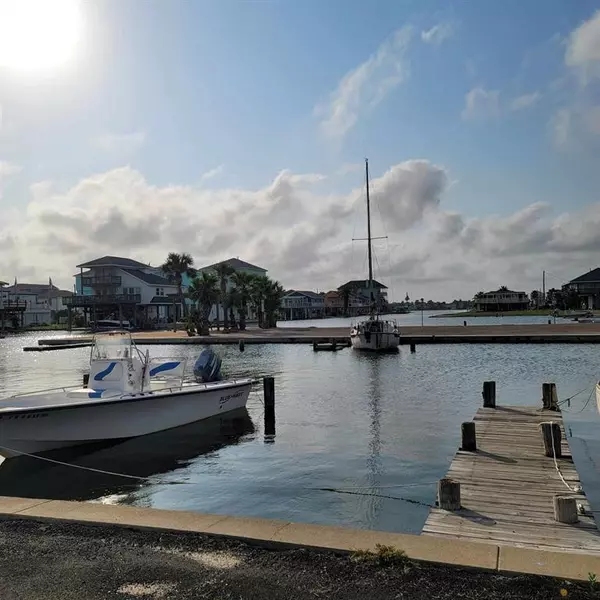 Boat Slip 49 Basin, Jamaica Beach, TX 77554