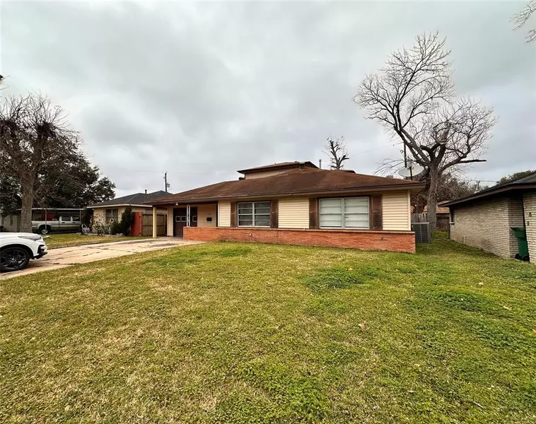 1511 Greenbriar AVE, Pasadena, TX 77502