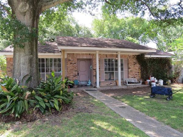 959 Wavecrest LN, Houston, TX 77062