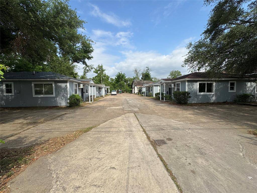 3910 Hoffman ST, Houston, TX 77026