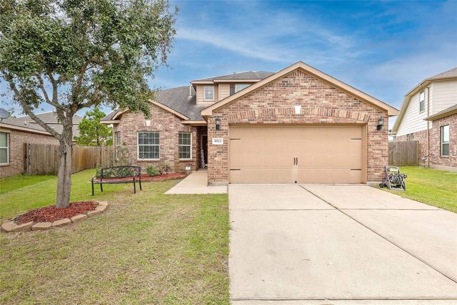 9923 Onyx Trail DR, Rosharon, TX 77583