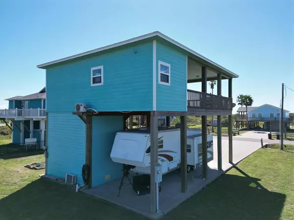 Crystal Beach, TX 77650,912 S Monkhouse DR