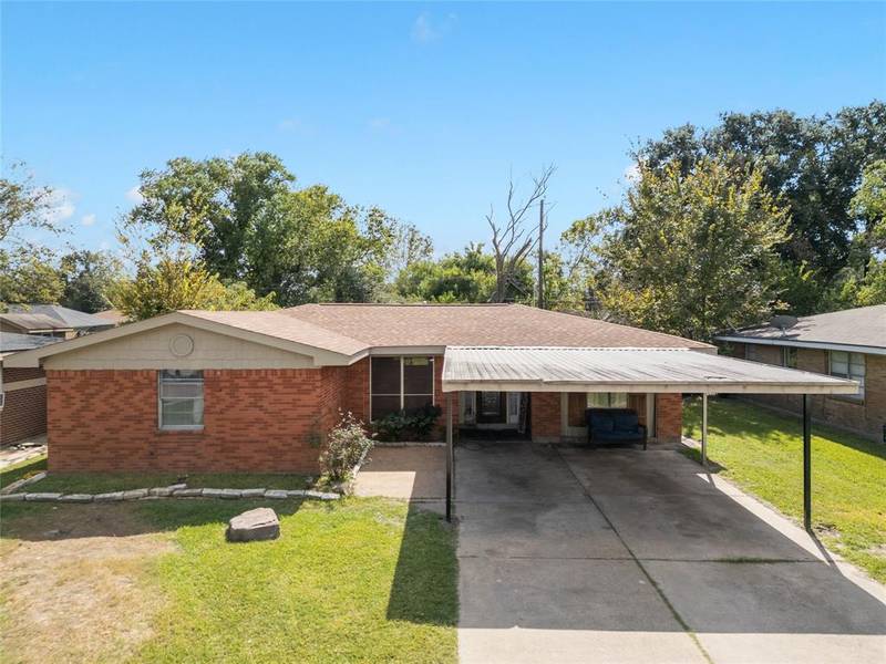 3520 Mattye Maye DR, Pasadena, TX 77503