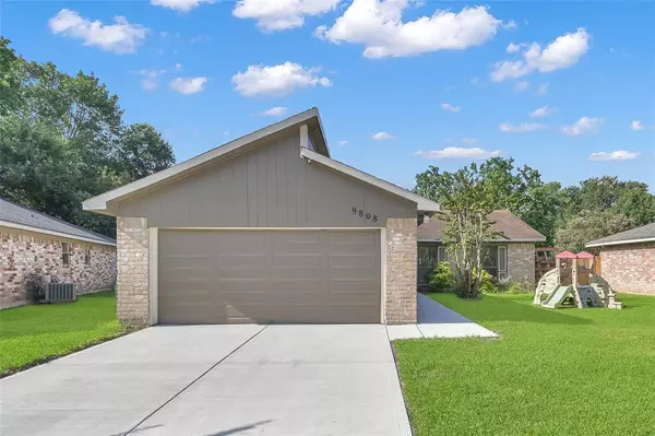 9808 Wren CT, Conroe, TX 77385