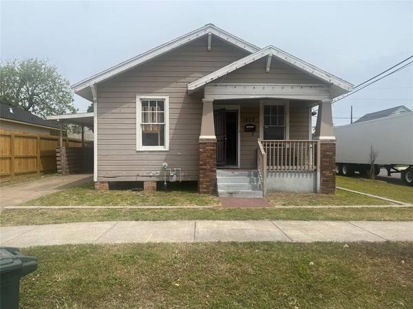 1802 Ursuline, Galveston, TX 77550