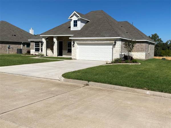 1700 Timber Oaks DR, Brenham, TX 77833