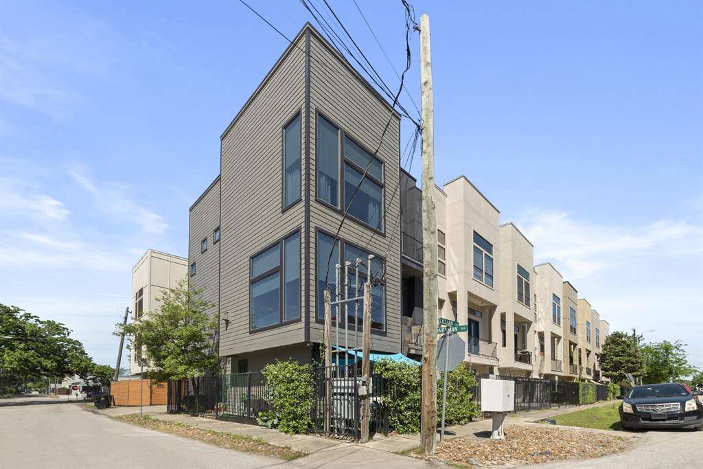 Houston, TX 77007,5122 lillian st
