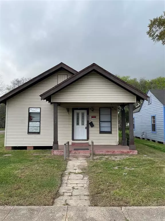 4296 Ector ST, Beaumont, TX 77705