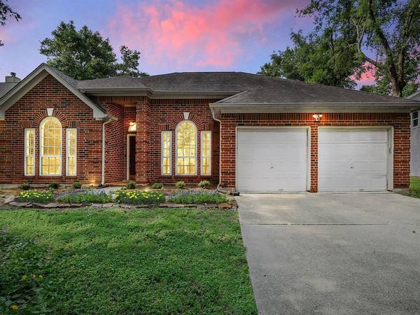 426 Laura LN, Conroe, TX 77385