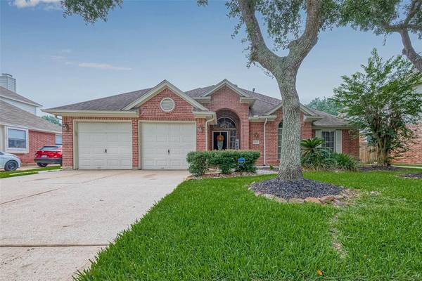 3805 Sunrise DR, Pearland, TX 77581