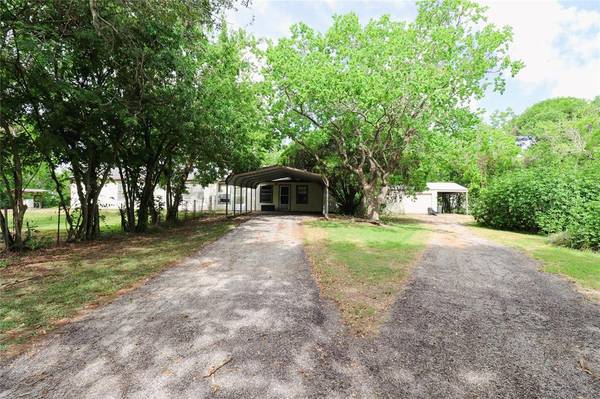 11809 County Road 458C,  Angleton,  TX 77515