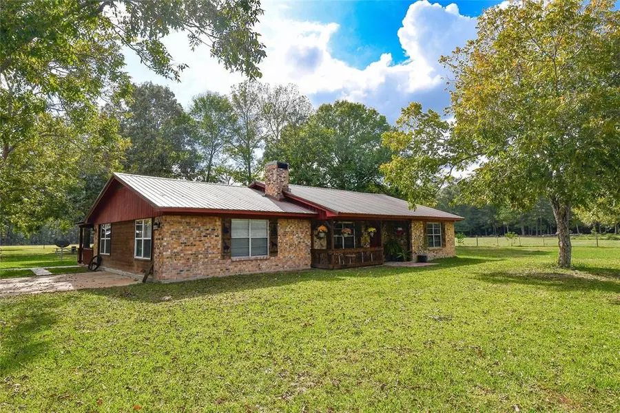 904 County Road 2189, Cleveland, TX 77327