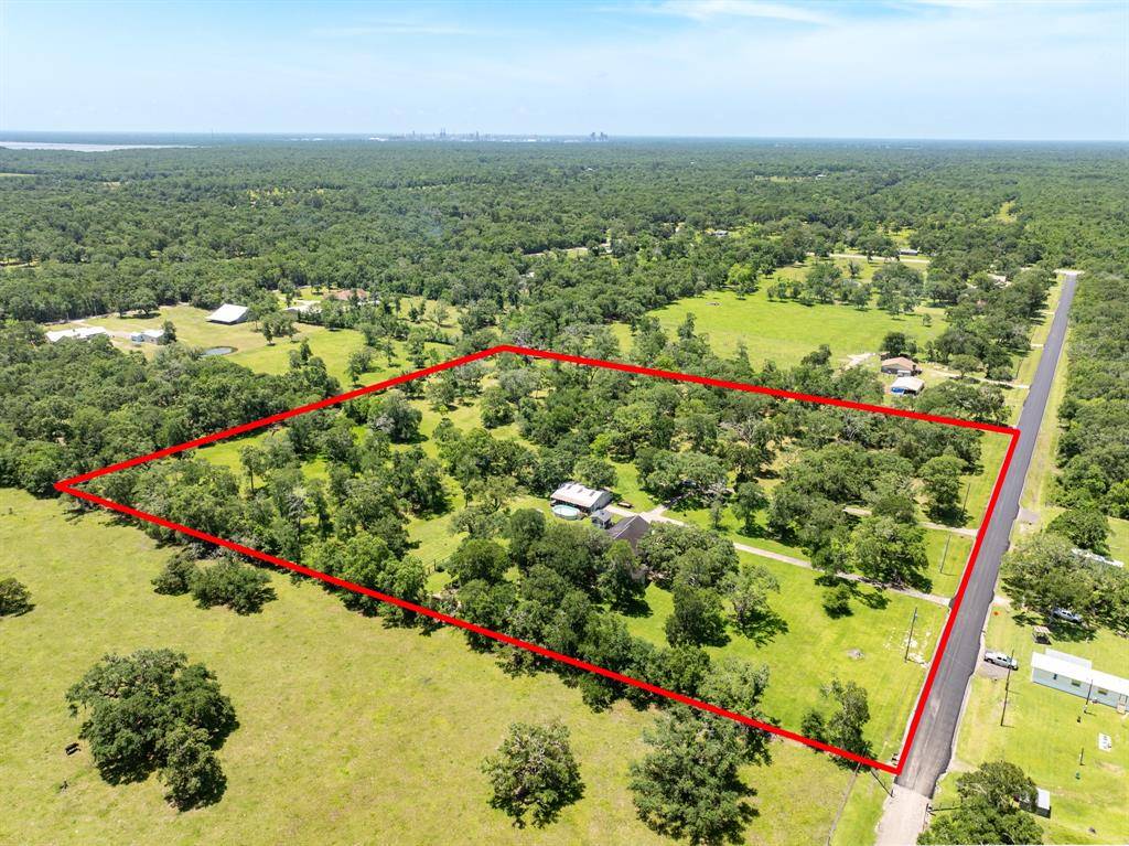 Sweeny, TX 77480,5599 County Road 362