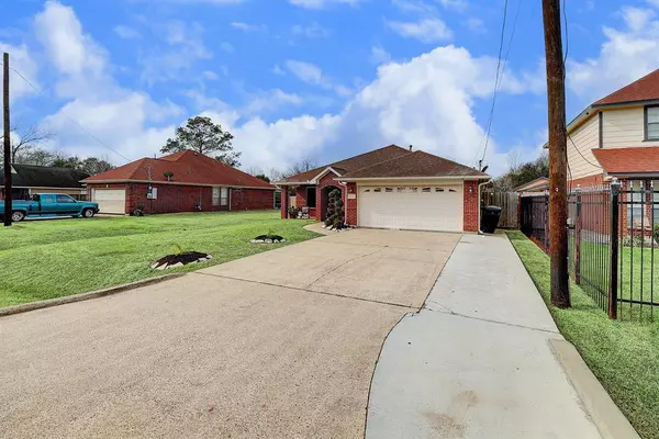 Houston, TX 77075,10408 1/2 Ballantine ST