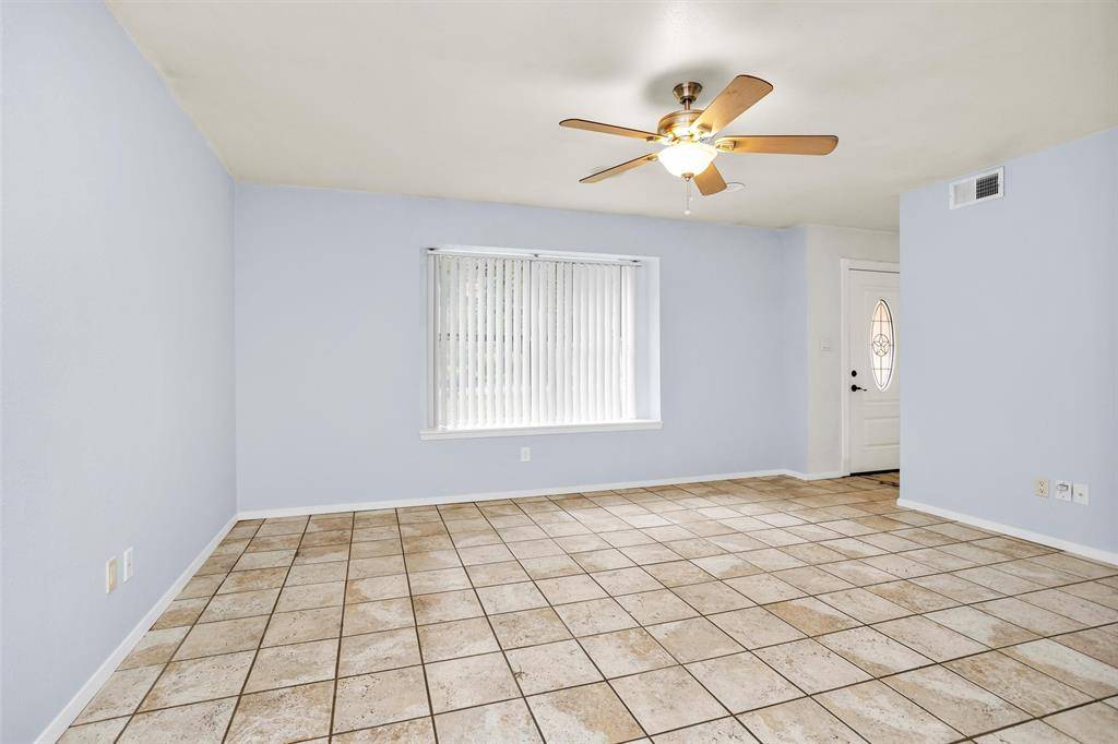 Willis, TX 77378,117 N Forest DR