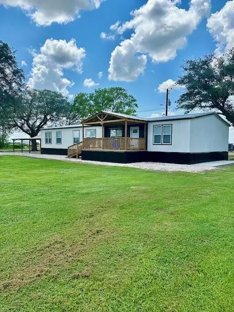 Van Vleck, TX 77482,629 7th ST