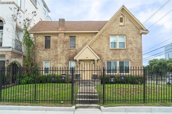 302 W Saulnier ST #4, Houston, TX 77019