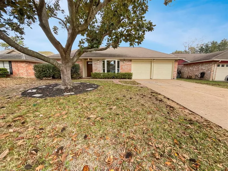 9422 Thistle Trail DR, Houston, TX 77070