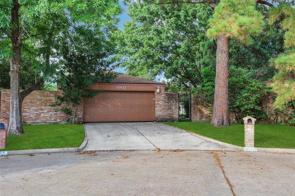 6902 Enns LN, Spring, TX 77379
