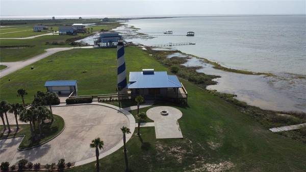 3426 Beachside DR, Palacios, TX 77465