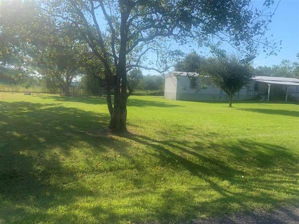 Rosharon, TX 77583,4422 County Road 888