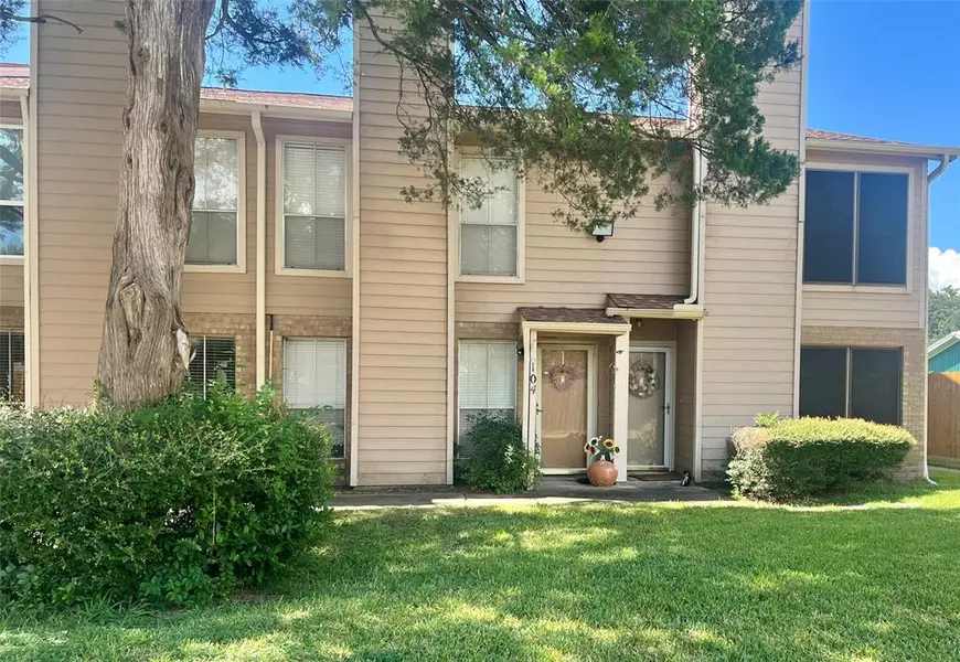 1505 Ward RD #104, Baytown, TX 77520