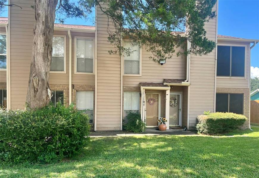 1505 Ward RD #104, Baytown, TX 77520